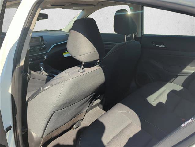 Used 2022 Nissan Altima 2.5 S FWD image 16