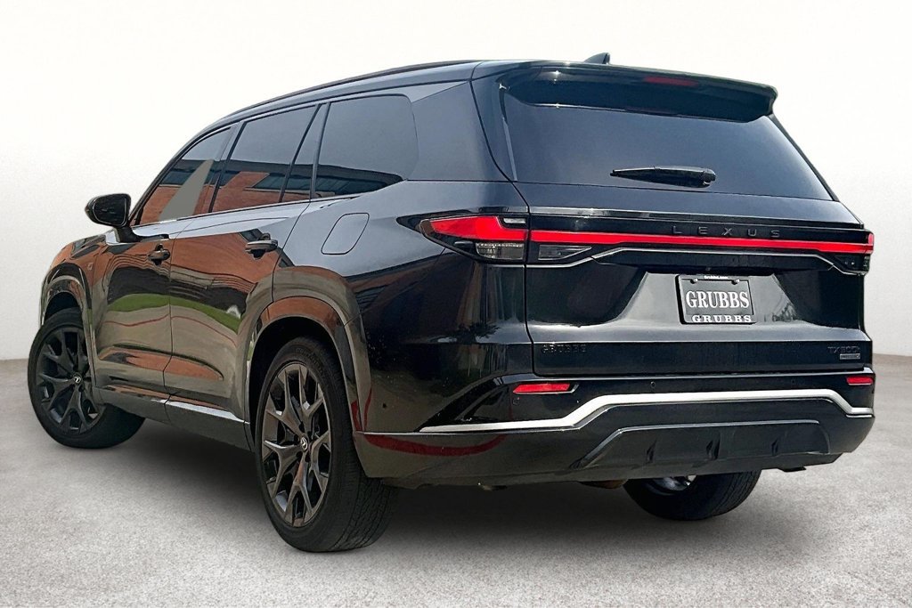 Used 2025 Lexus TX 500h AWD w/ Technology Package image 16