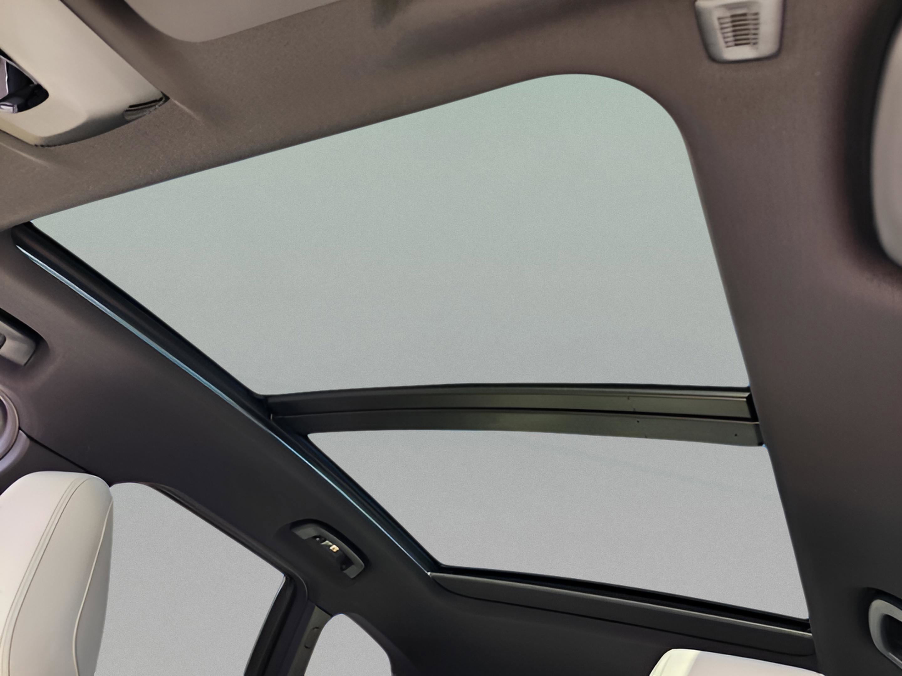 New 2026 BMW X1 xDrive28i w/ Technology Package AWD/4WD image 13