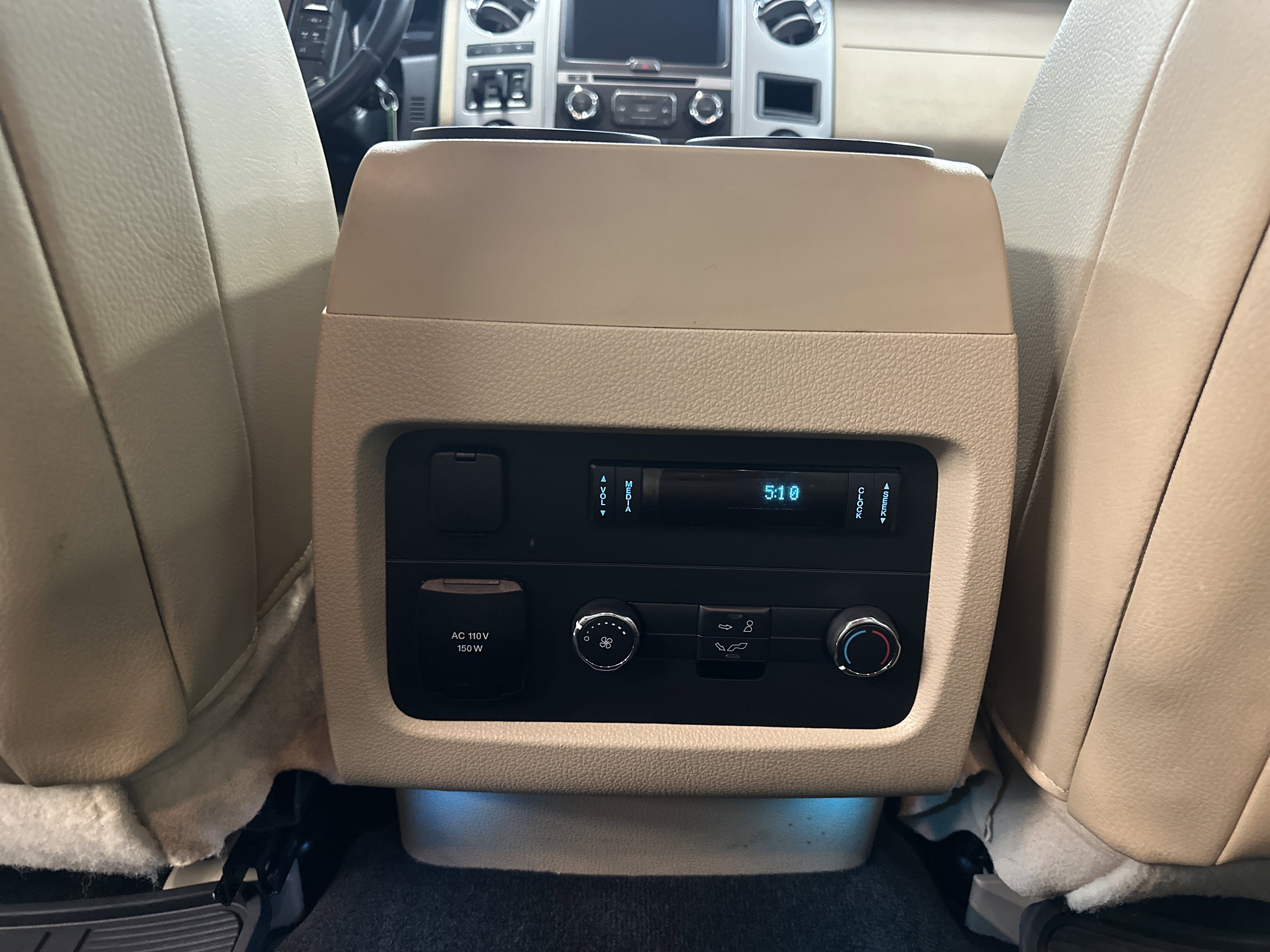 Used 2016 Ford Expedition XLT w/ Equipment Group 202A image 29