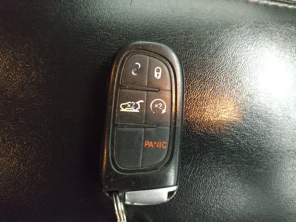 Used 2020 Jeep Cherokee Limited w/ Advanced Safety Group FWD image 32