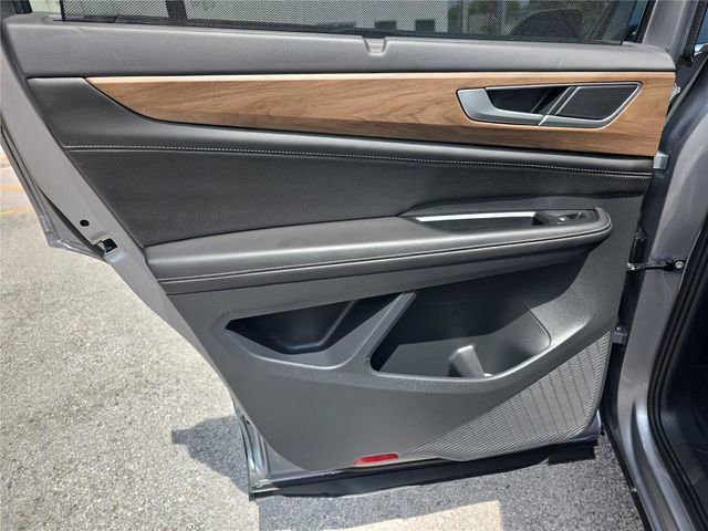 Used 2025 Volkswagen Atlas SE FWD image 11