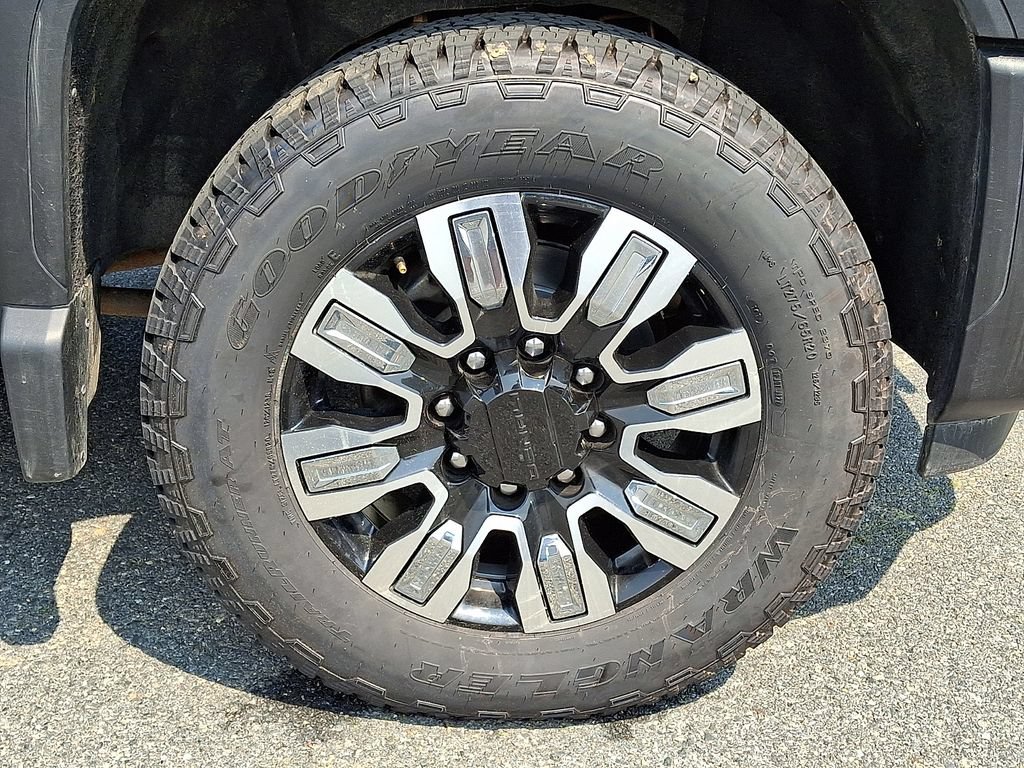 Used 2024 GMC Sierra 2500 Denali AWD/4WD image 8