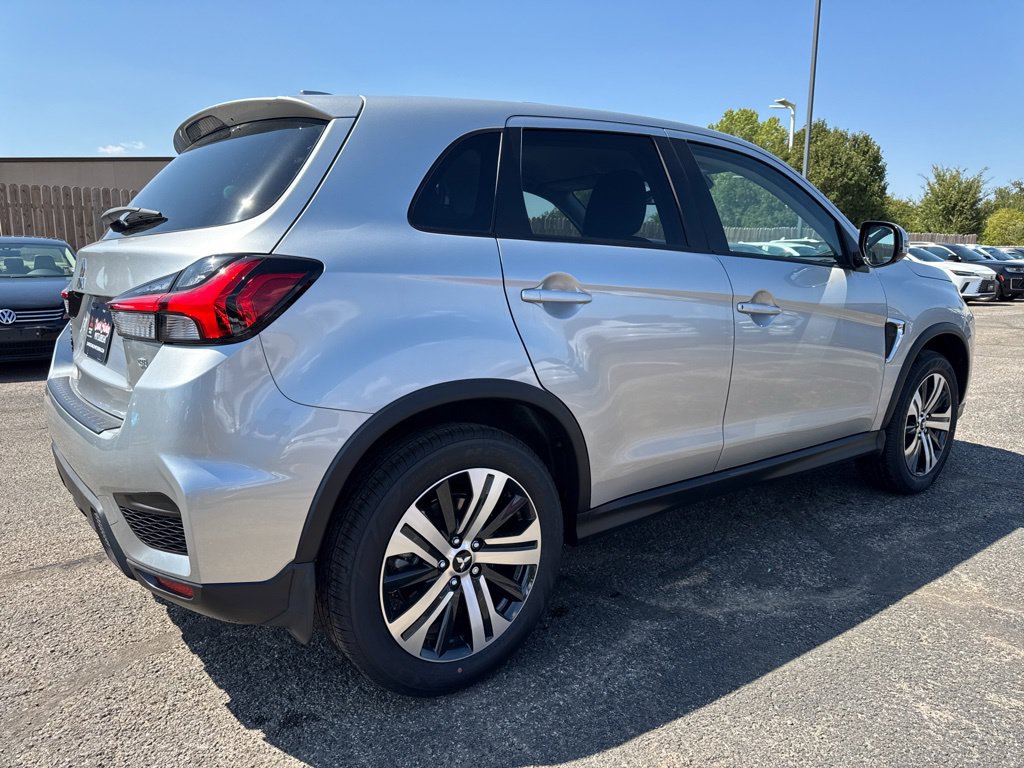New 2027 Mitsubishi Outlander Sport SE FWD image 4