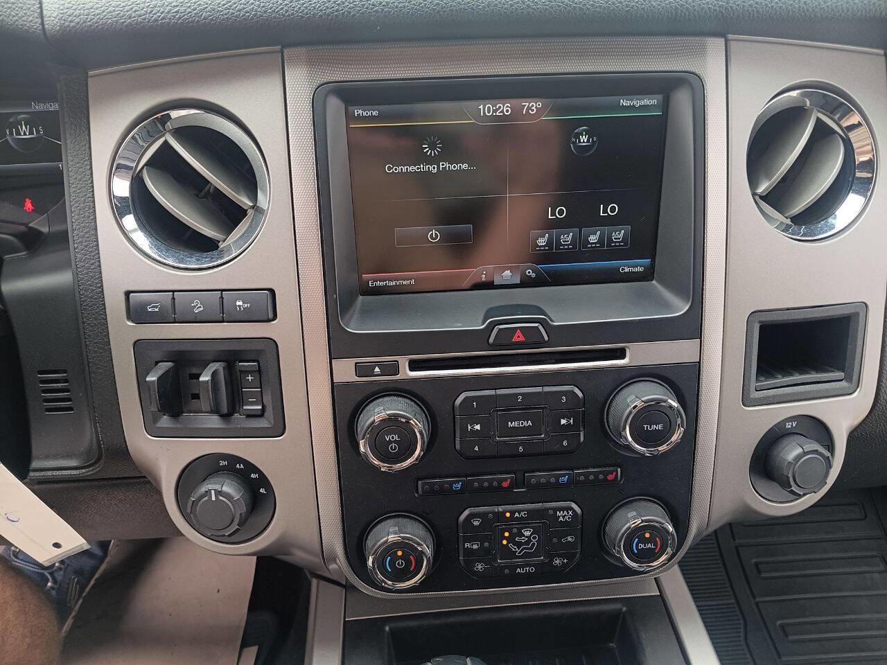 Used 2015 Ford Expedition XLT w/ Equipment Group 202A image 17