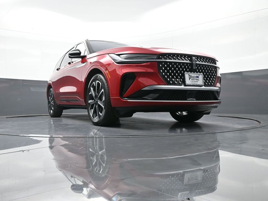 Used 2025 Lincoln Nautilus Reserve image 31