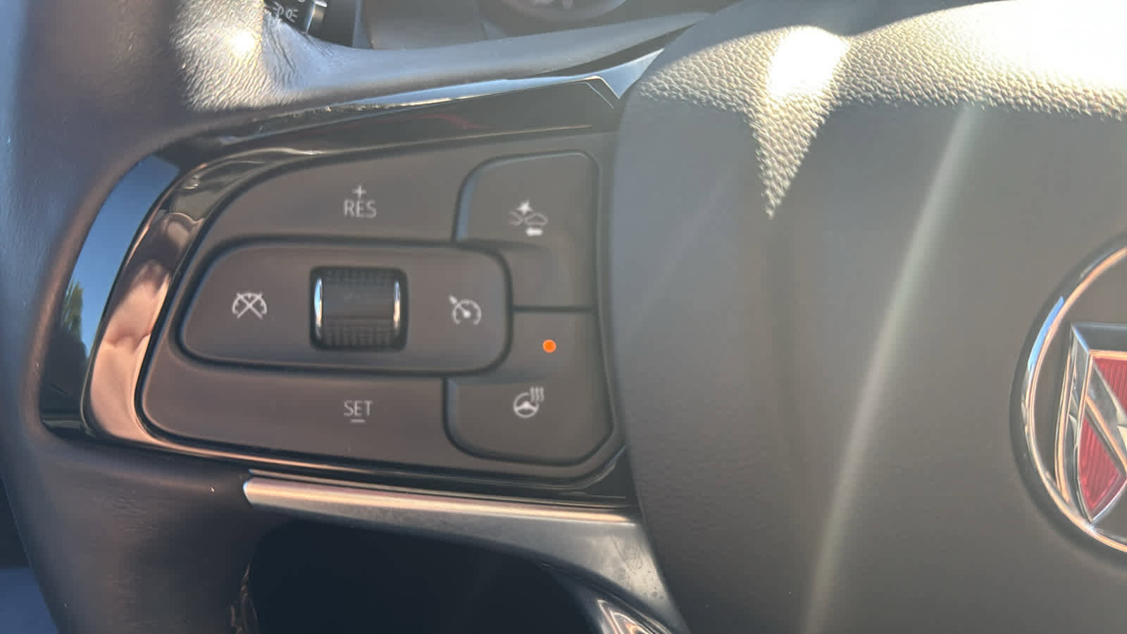 Used 2022 Buick Enclave Premium w/ Surround and Sites Package image 9