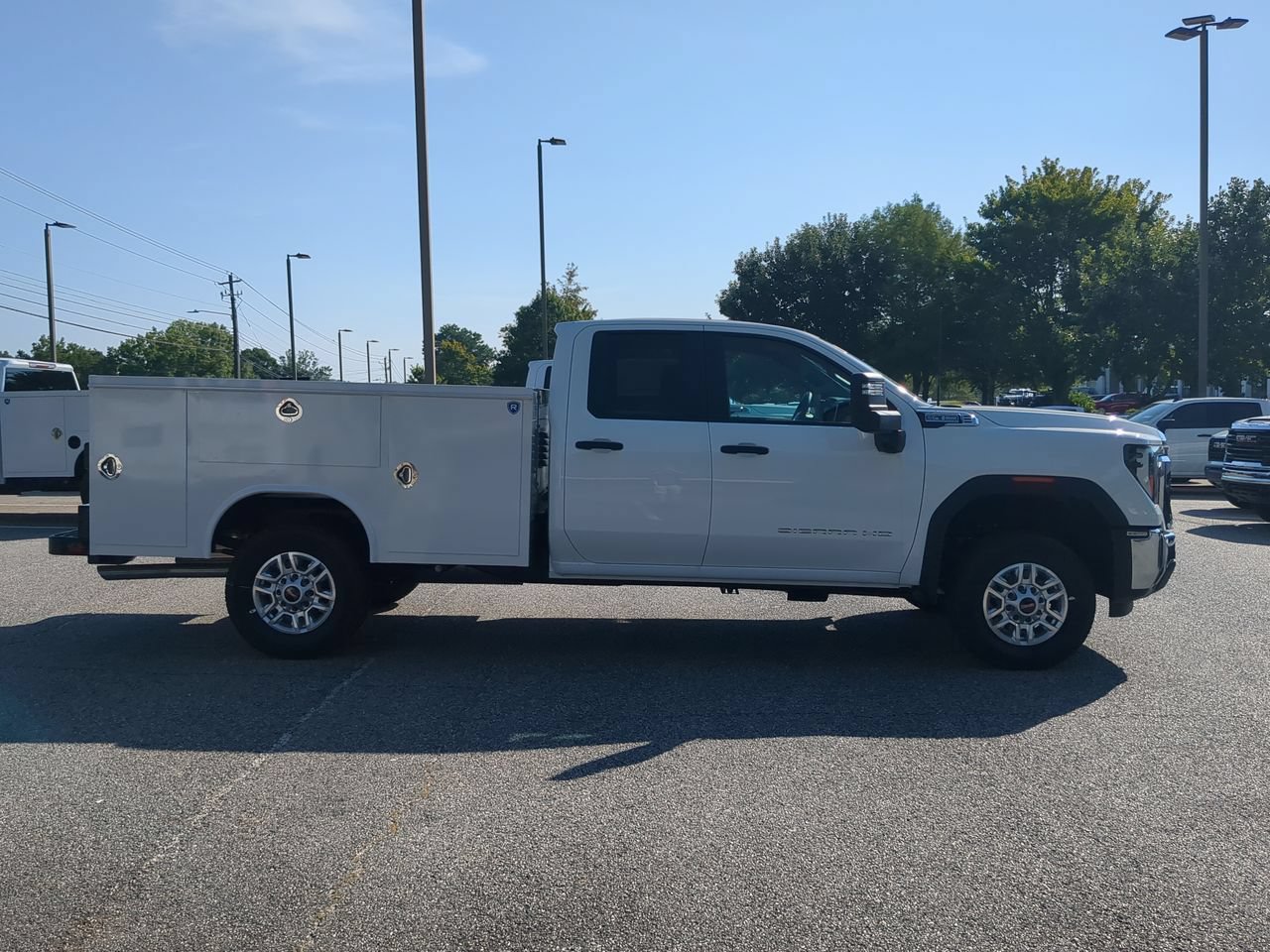 New 2026 GMC Sierra 2500 Pro w/ Convenience Package RWD image 9