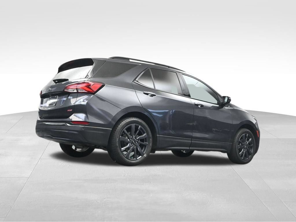 Used 2023 Chevrolet Equinox RS w/ RS Leather Package FWD image 32