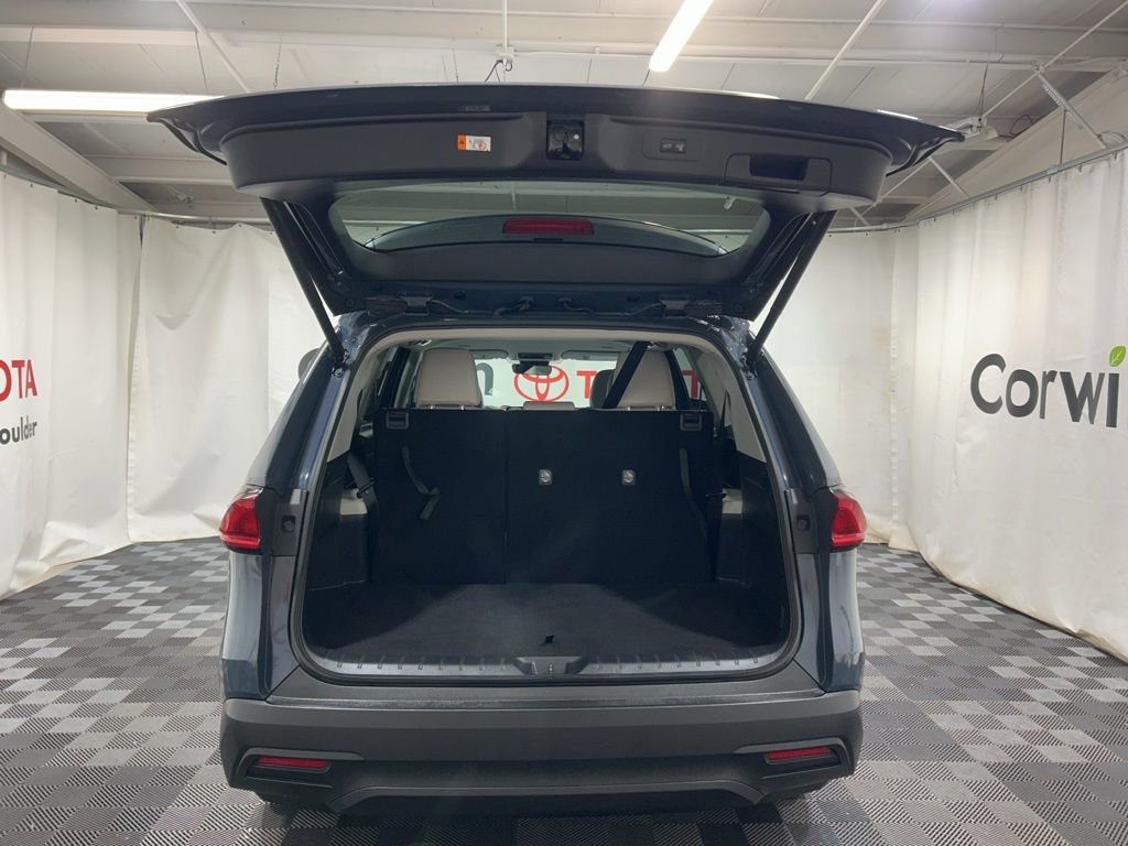 Used 2025 Toyota Grand Highlander AWD image 22