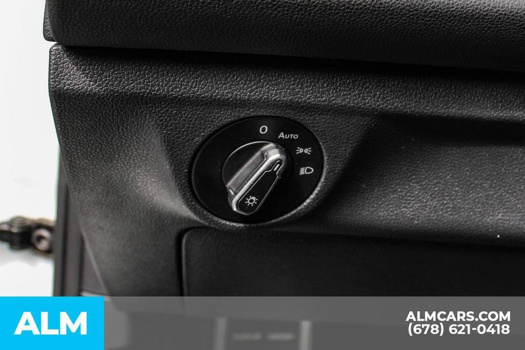 Used 2025 Volkswagen Jetta Sport FWD image 29