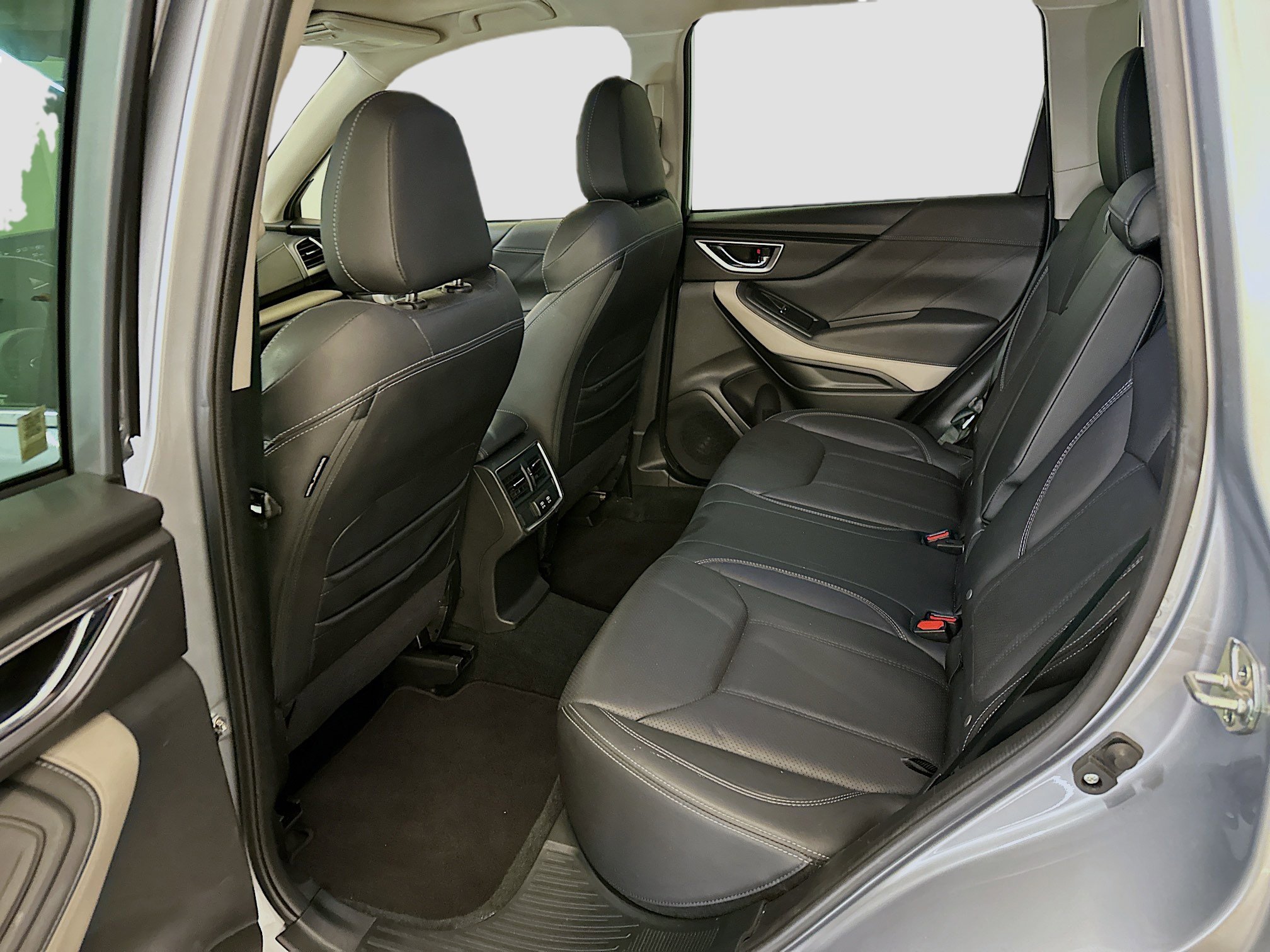 Used 2023 Subaru Forester Limited image 30