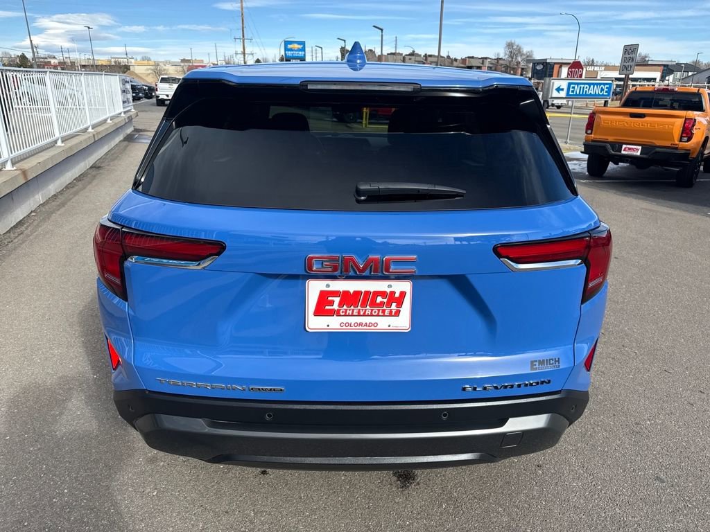 Used 2025 GMC Terrain Elevation image 4