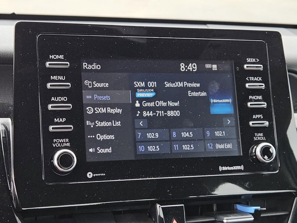 Used 2021 Toyota Camry SE w/ Cold Weather Package image 13