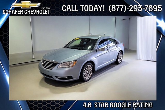 Used 2013 Chrysler 200 Limited image 1