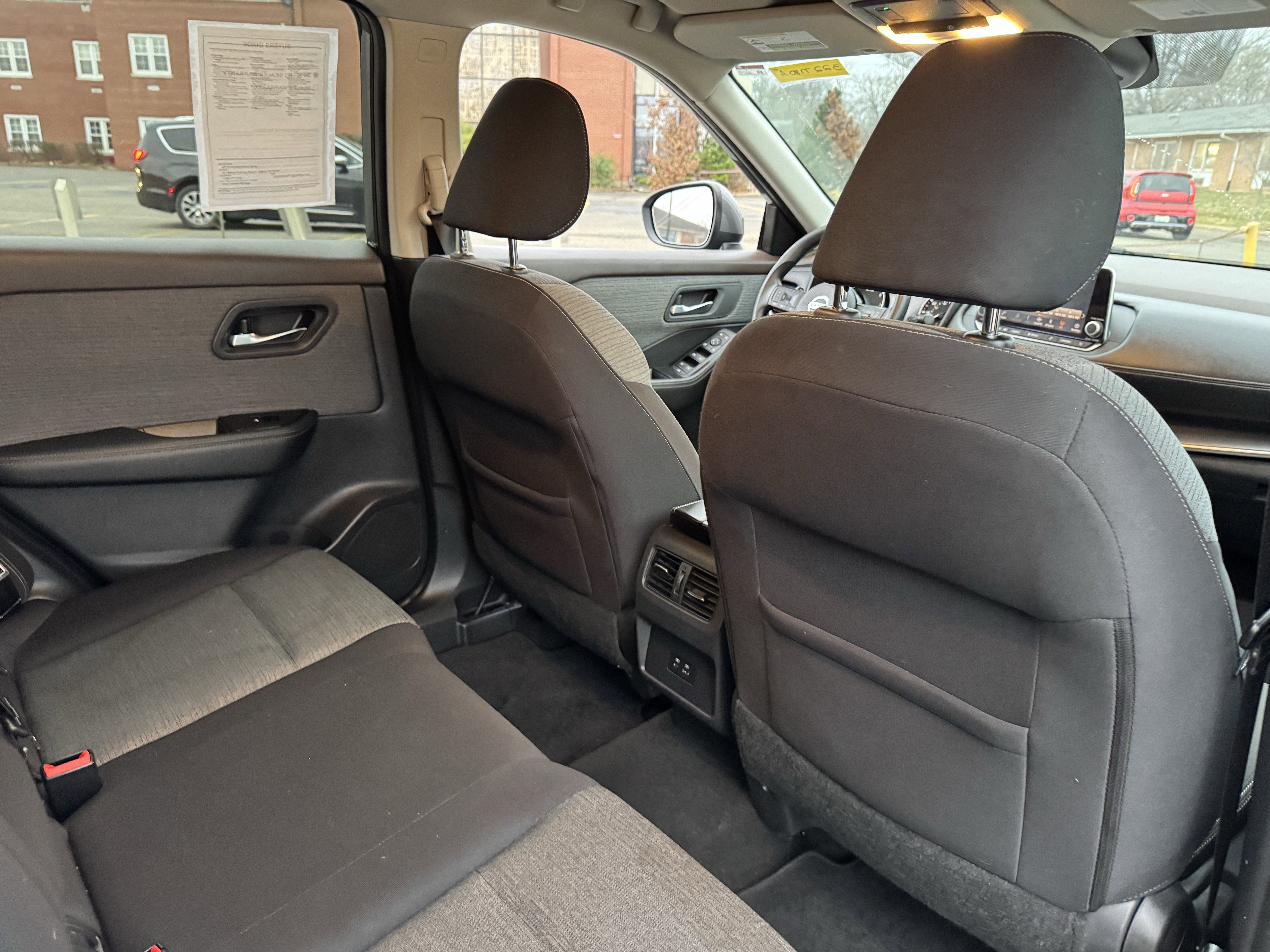 Certified 2021 Nissan Rogue SV image 35