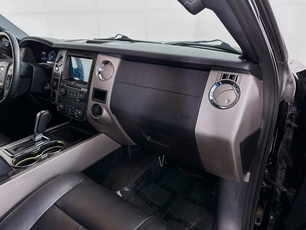 Used 2017 Ford Expedition Limited image 38