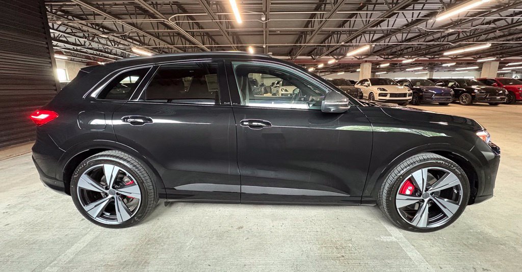 New 2026 Audi SQ5 Prestige AWD/4WD image 9
