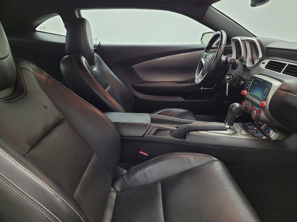 Used 2015 Chevrolet Camaro LT RWD image 21