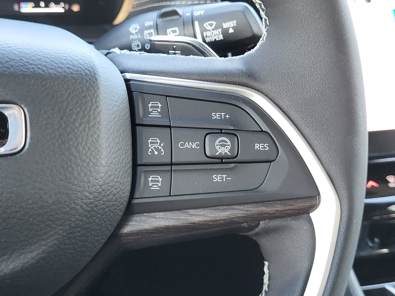 New 2026 Jeep Grand Cherokee L Limited AWD/4WD image 17