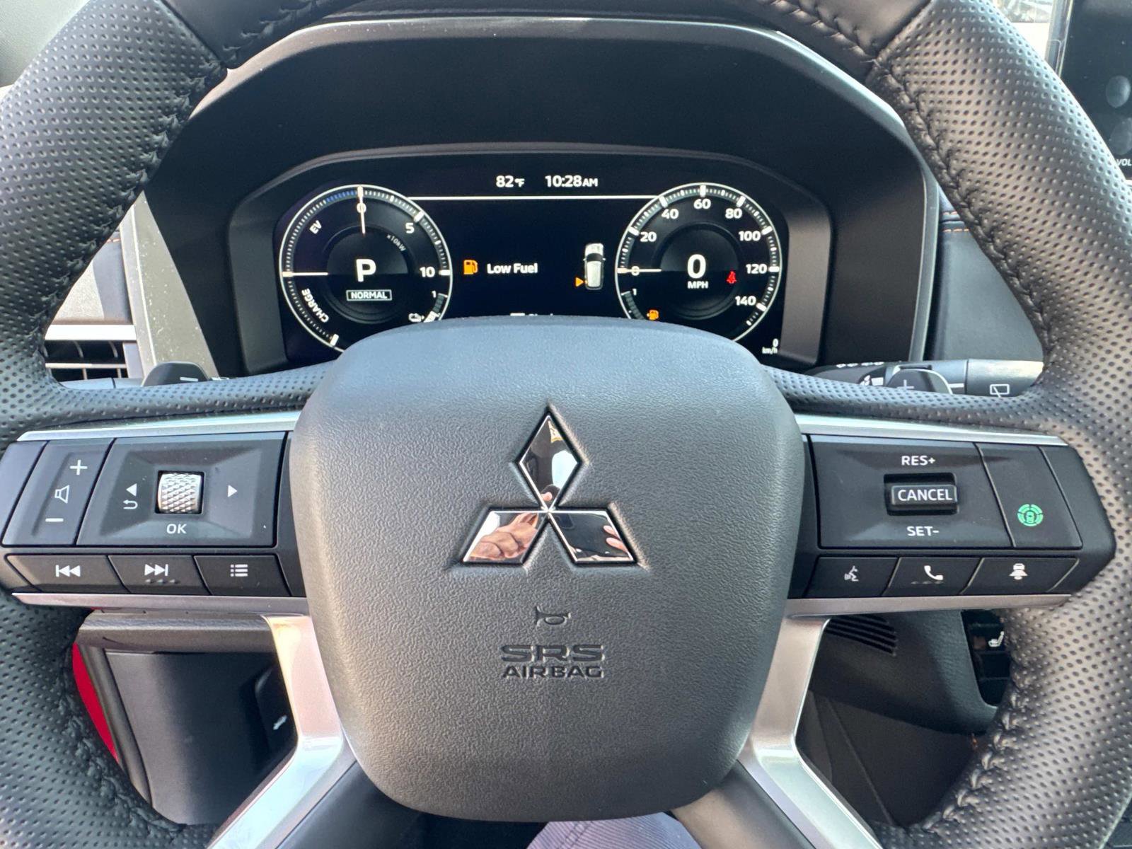 New 2025 Mitsubishi Outlander SEL image 18