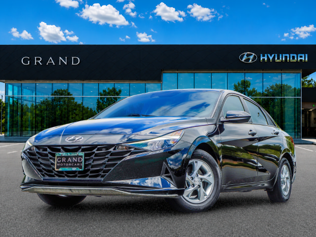 Used 2023 Hyundai Elantra SE