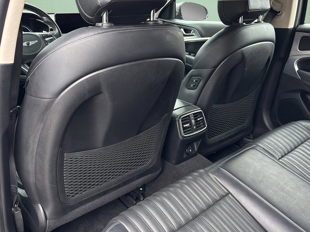 Used 2022 Genesis G70 3.3T image 21
