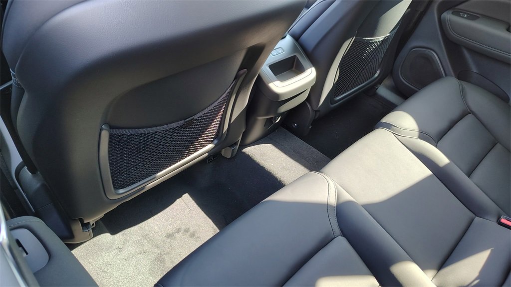 New 2026 Volvo XC60 B5 Plus w/ Climate Package image 32