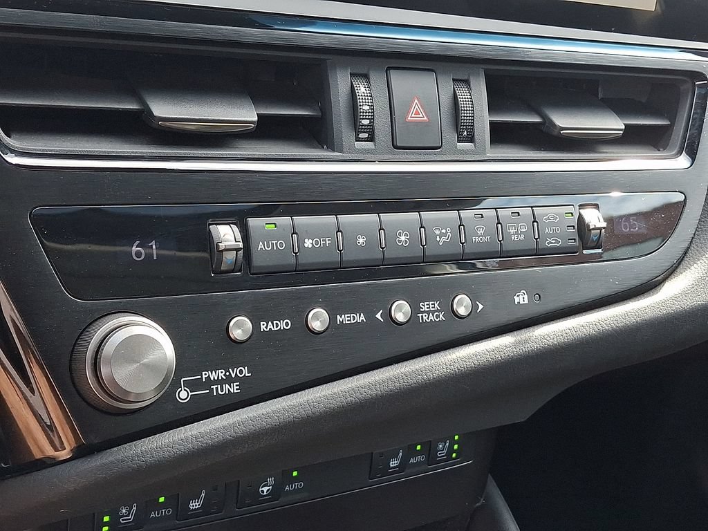 Used 2023 Lexus ES 350 w/ Premium Package FWD image 17