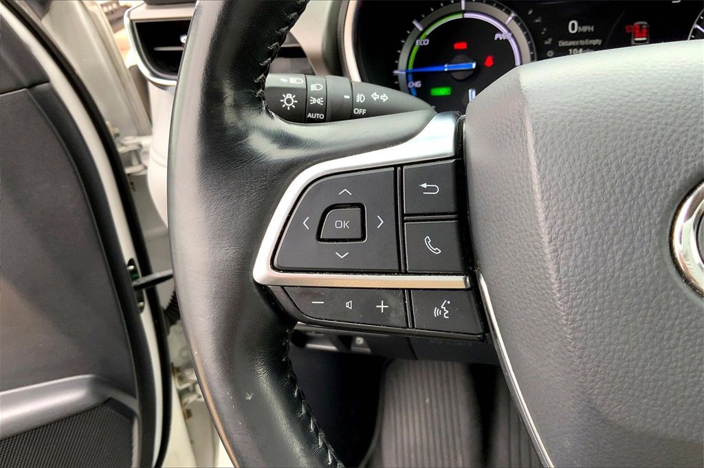 Used 2021 Toyota Highlander Limited image 18