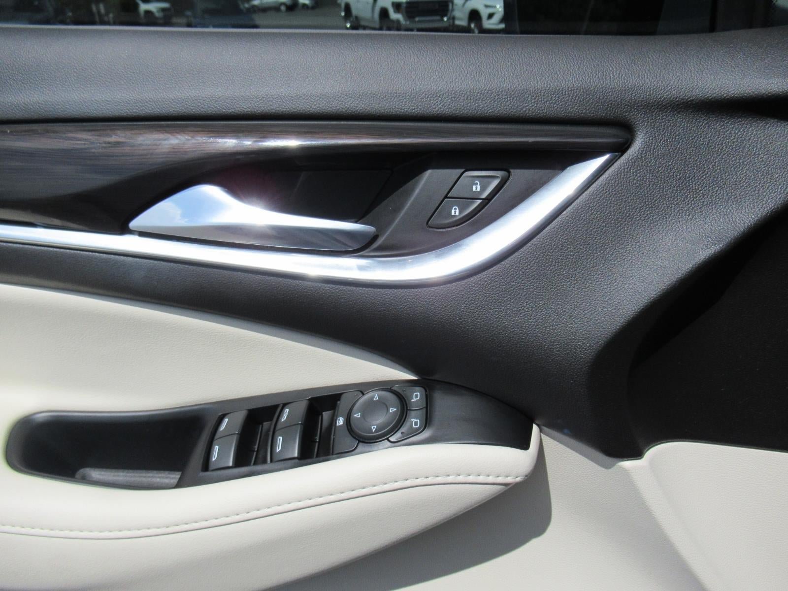 Used 2023 Buick Enclave Essence FWD image 23