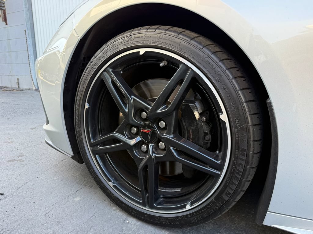 Used 2021 Chevrolet Corvette Stingray Premium Cpe w/ Z51 Performance Package RWD image 29