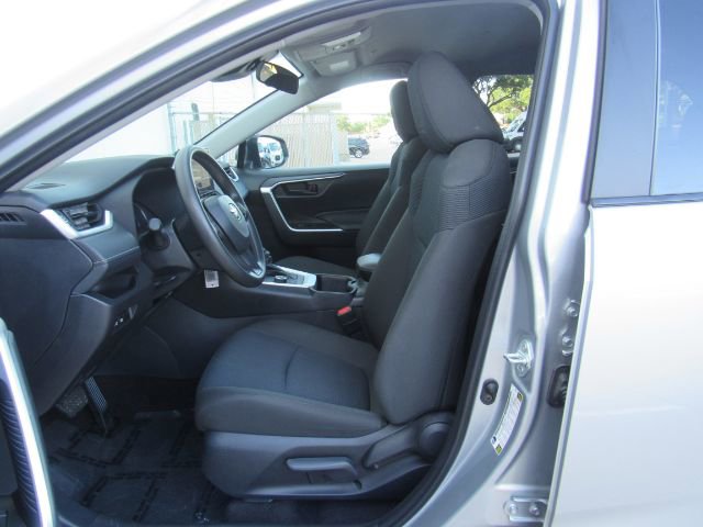 Used 2025 Toyota RAV4 LE image 13