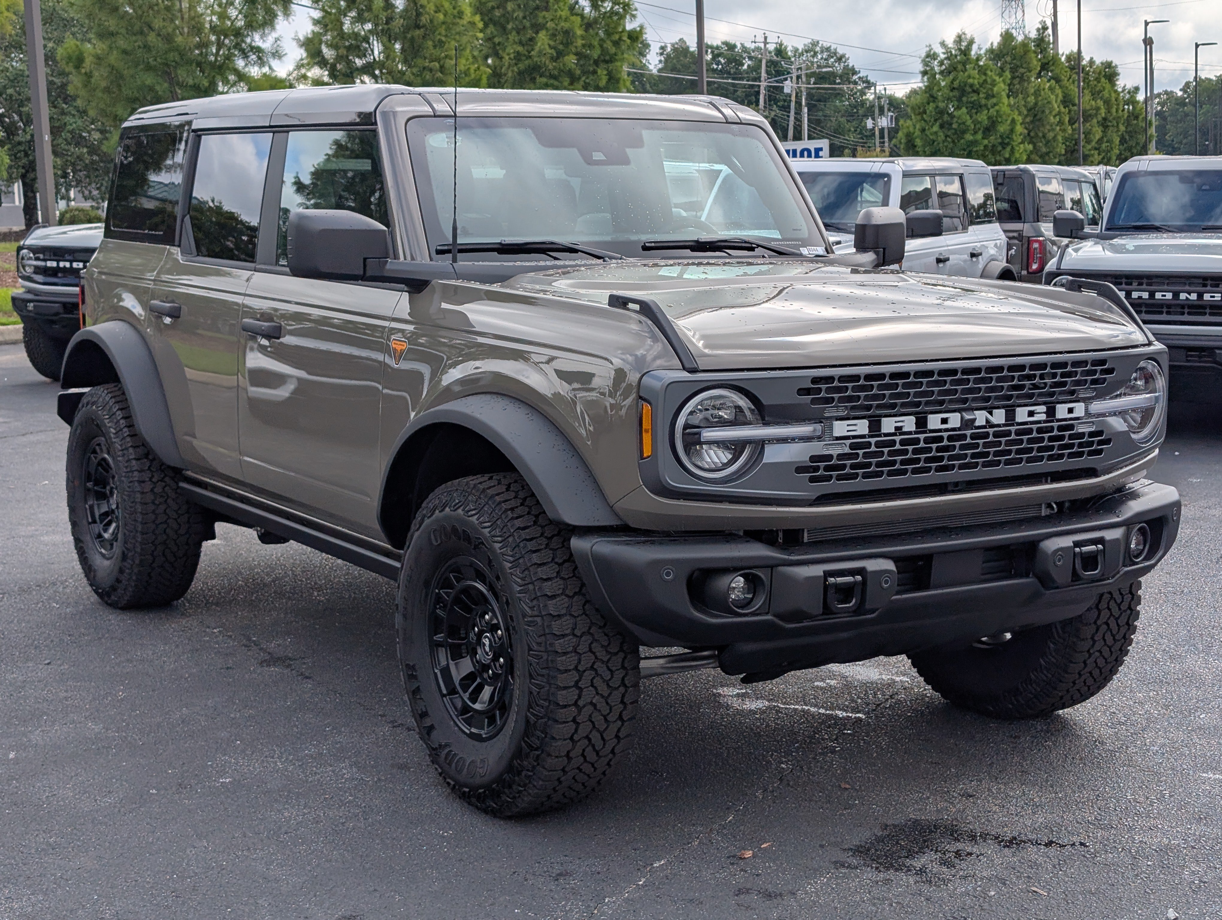 New 2026 Ford Bronco Badlands AWD/4WD image 4