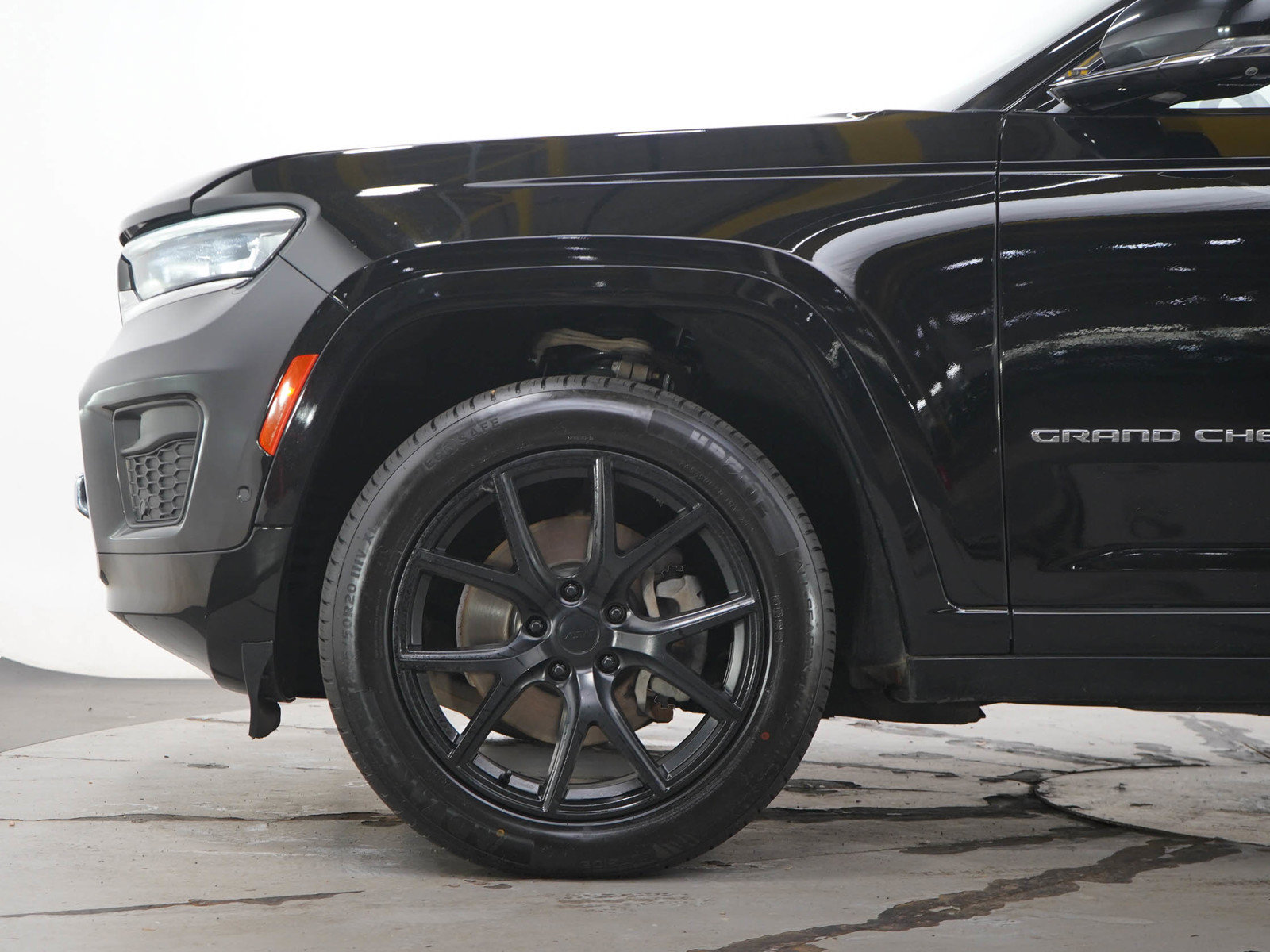 Used 2021 Jeep Grand Cherokee L Overland w/ Advanced Protech Group III AWD/4WD image 23
