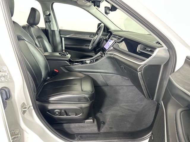 Used 2023 Jeep Grand Cherokee 4WD 4xe image 28