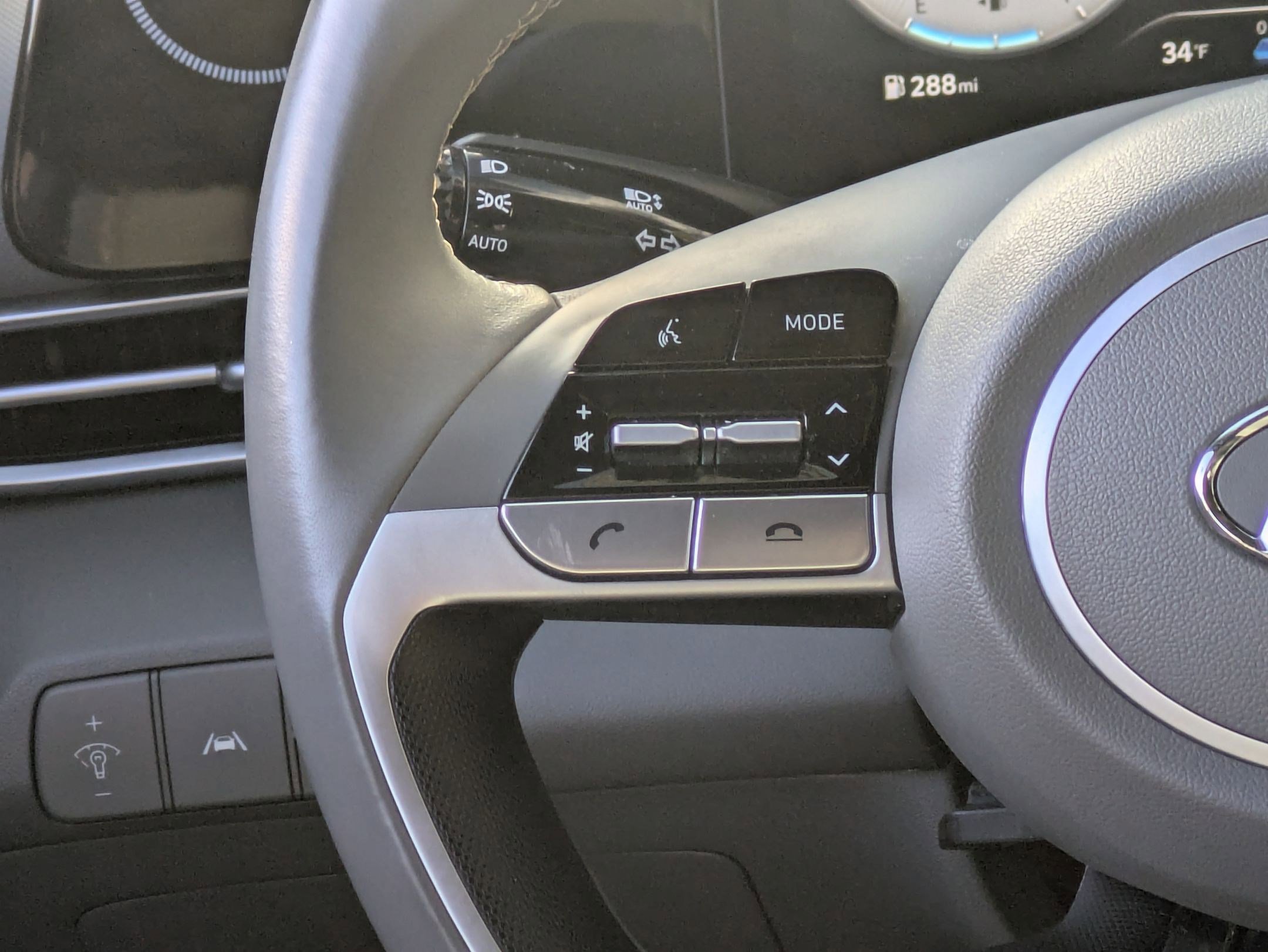 Certified 2023 Hyundai Elantra SEL w/ Convenience Package image 13