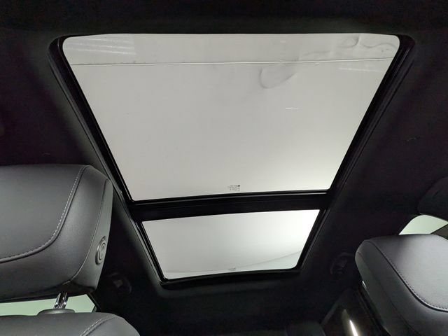 Certified 2023 Cadillac XT5 Premium Luxury w/ LPO, Floor Liner Package FWD image 7