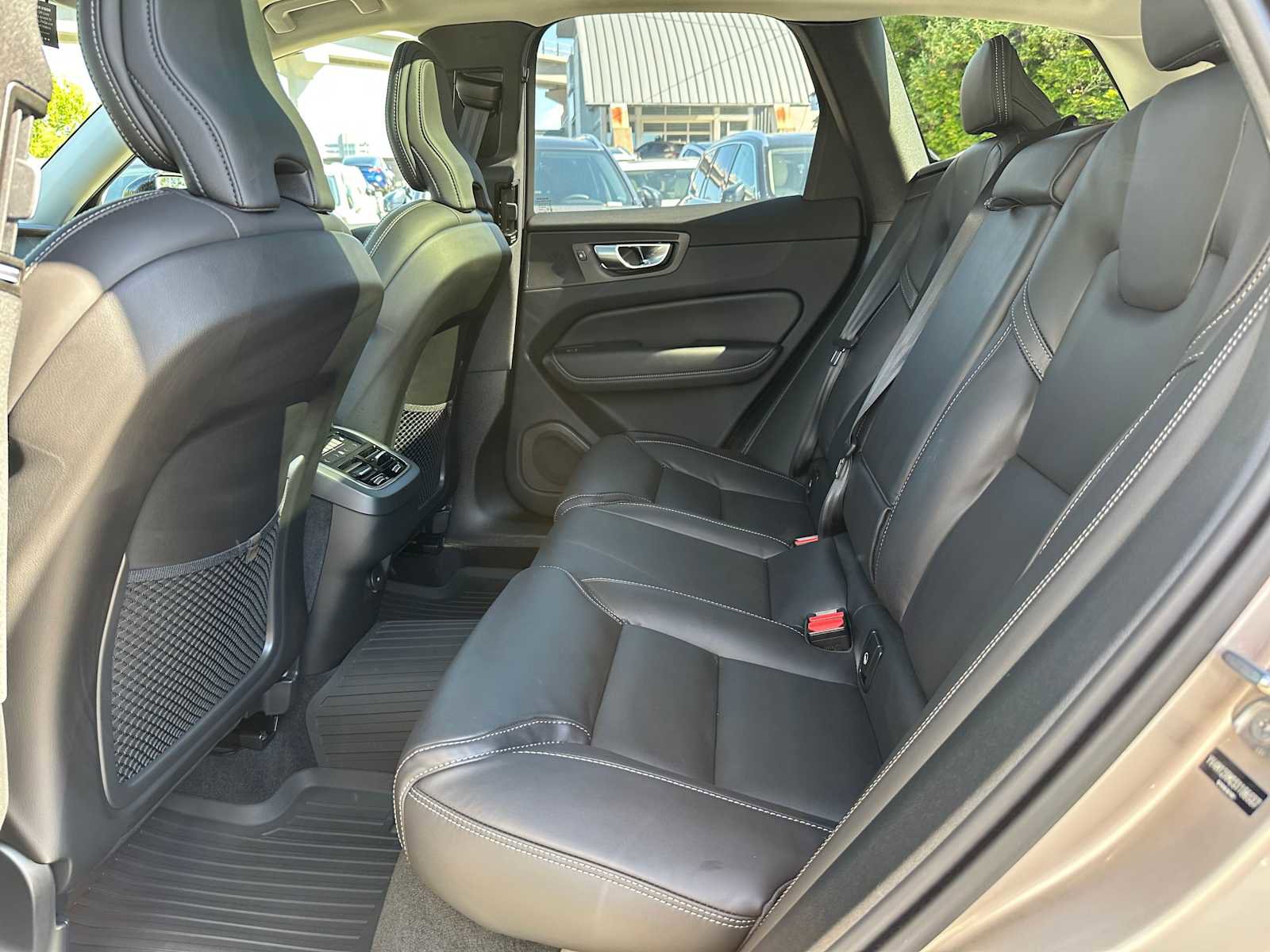 New 2025 Volvo XC60 B5 Ultra w/ Protection Package Premier image 15