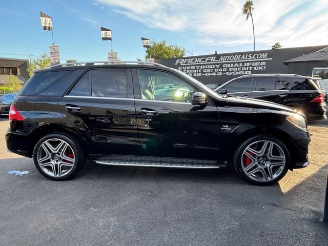 Used 2012 Mercedes-Benz ML 63 AMG 4MATIC w/ AMG Performance Pkg image 22