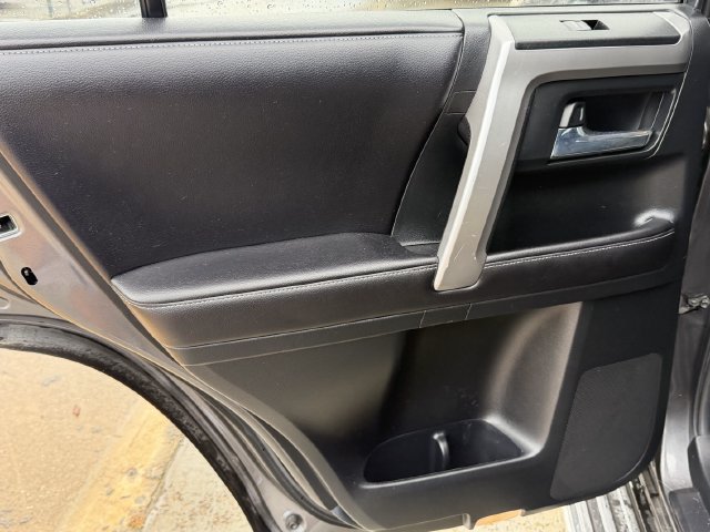 Used 2016 Toyota 4Runner SR5 Premium RWD image 23