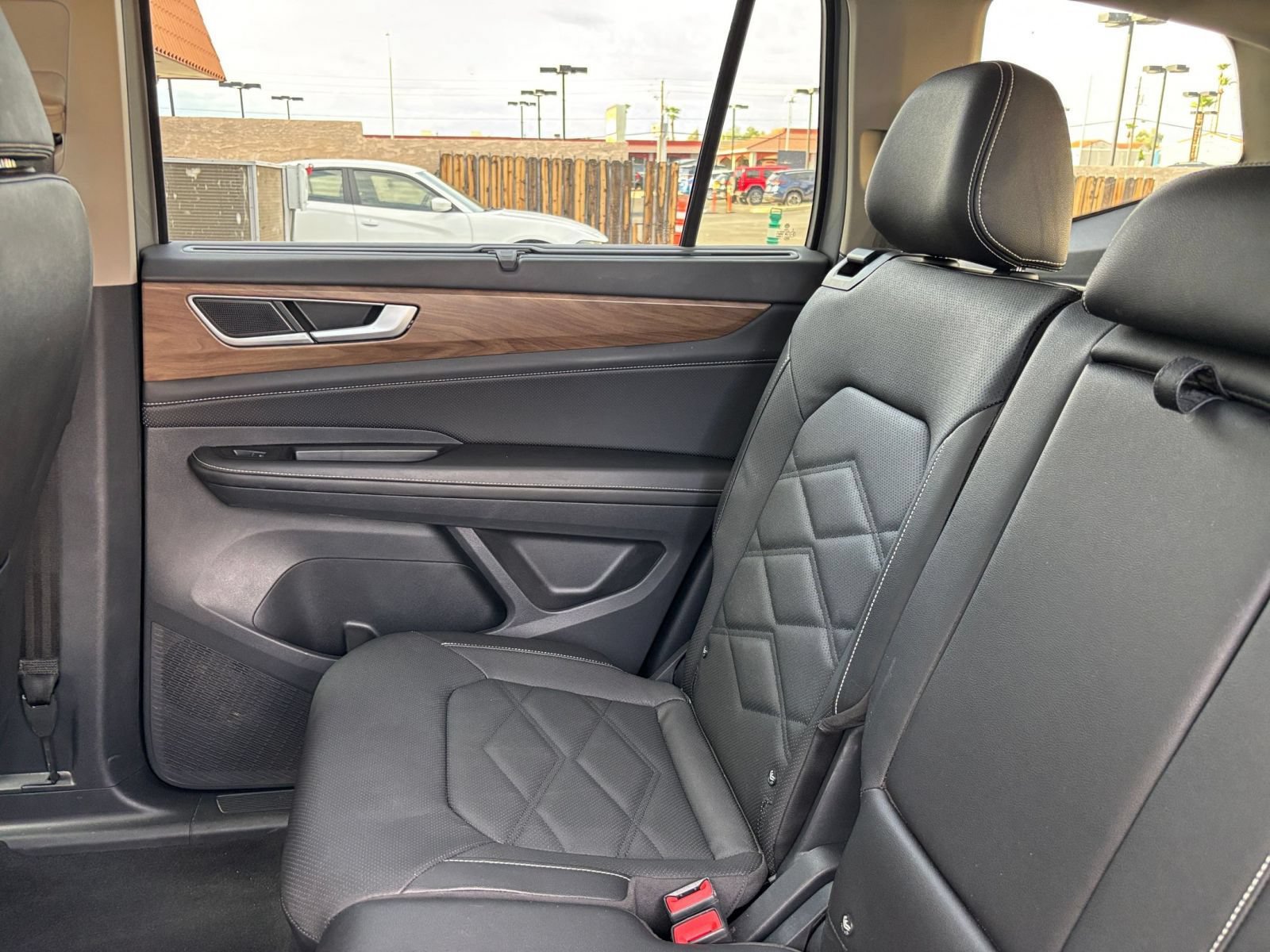 Used 2026 Volkswagen Atlas SE FWD image 42