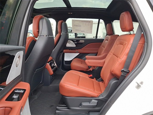 New 2026 Lincoln Aviator Reserve image 5