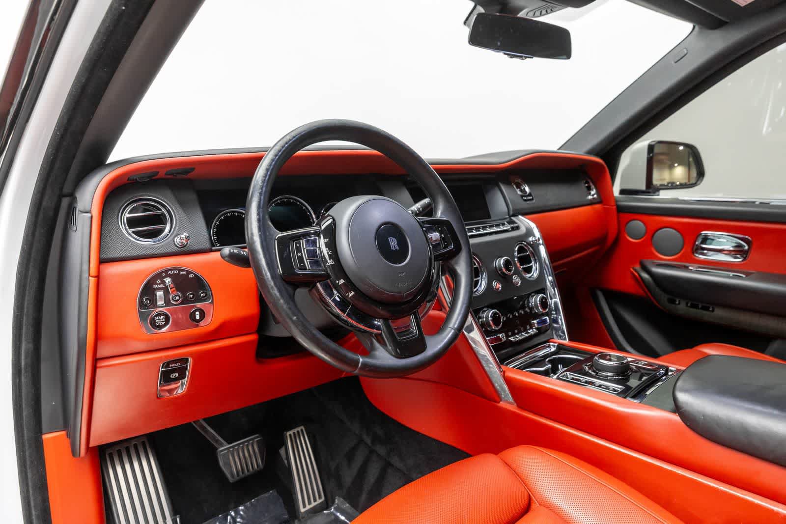 Used 2020 Rolls-Royce Cullinan AWD/4WD image 2