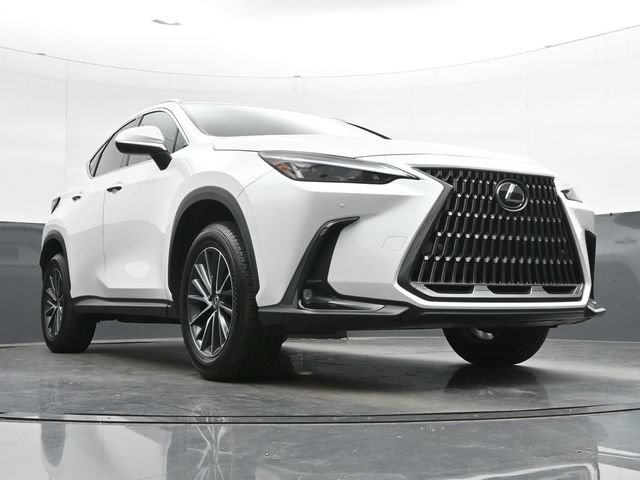 Certified 2025 Lexus NX 250 FWD w/ Premium Package image 33