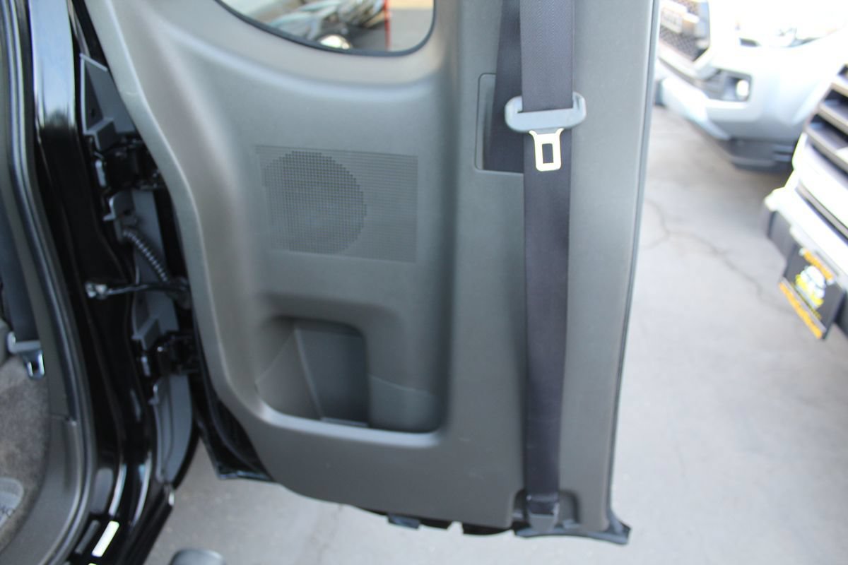 Used 2013 Nissan Frontier PRO-4X AWD/4WD image 23