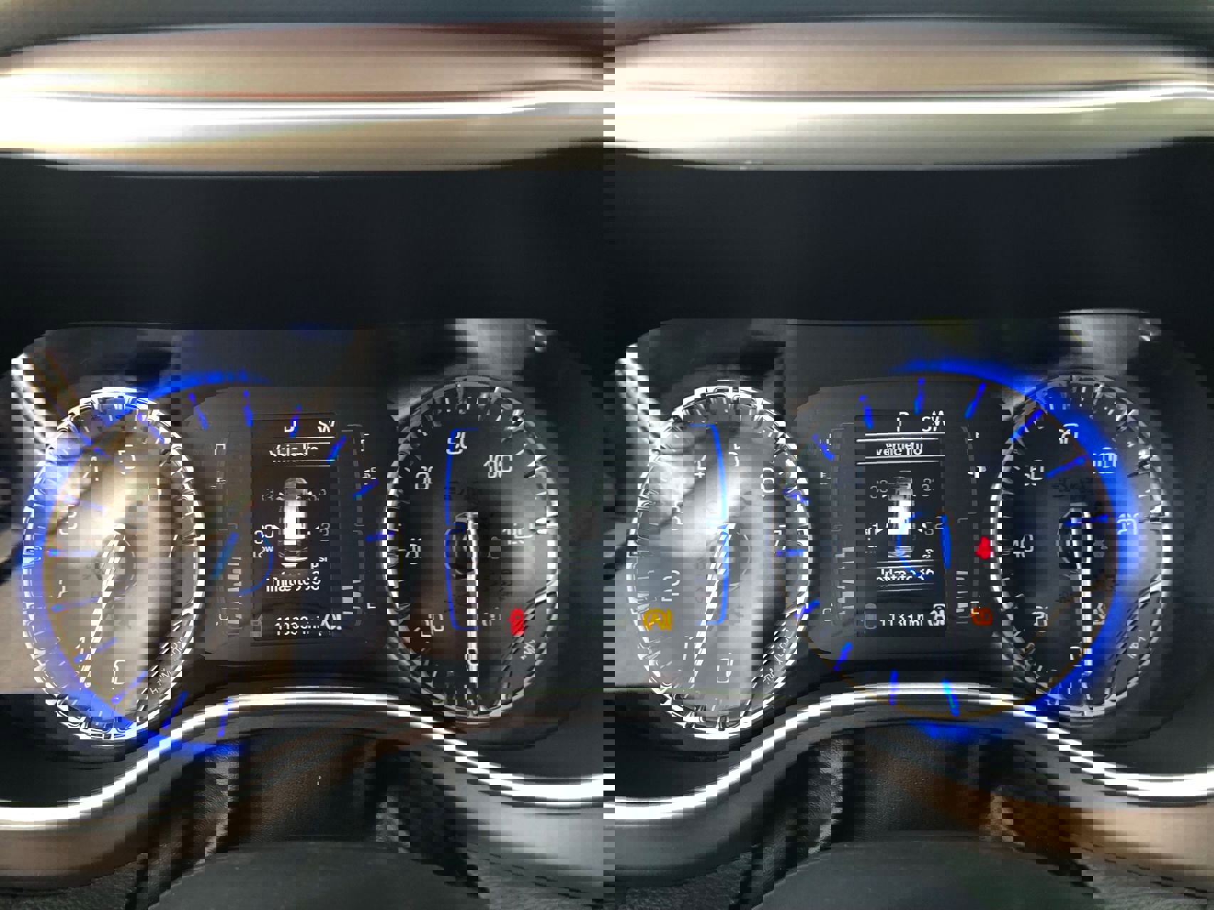 Used 2021 Chrysler Voyager LX image 26