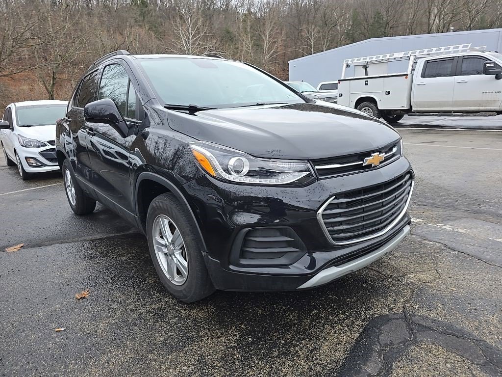 Certified 2022 Chevrolet Trax LT w/ LT Convenience Package image 4