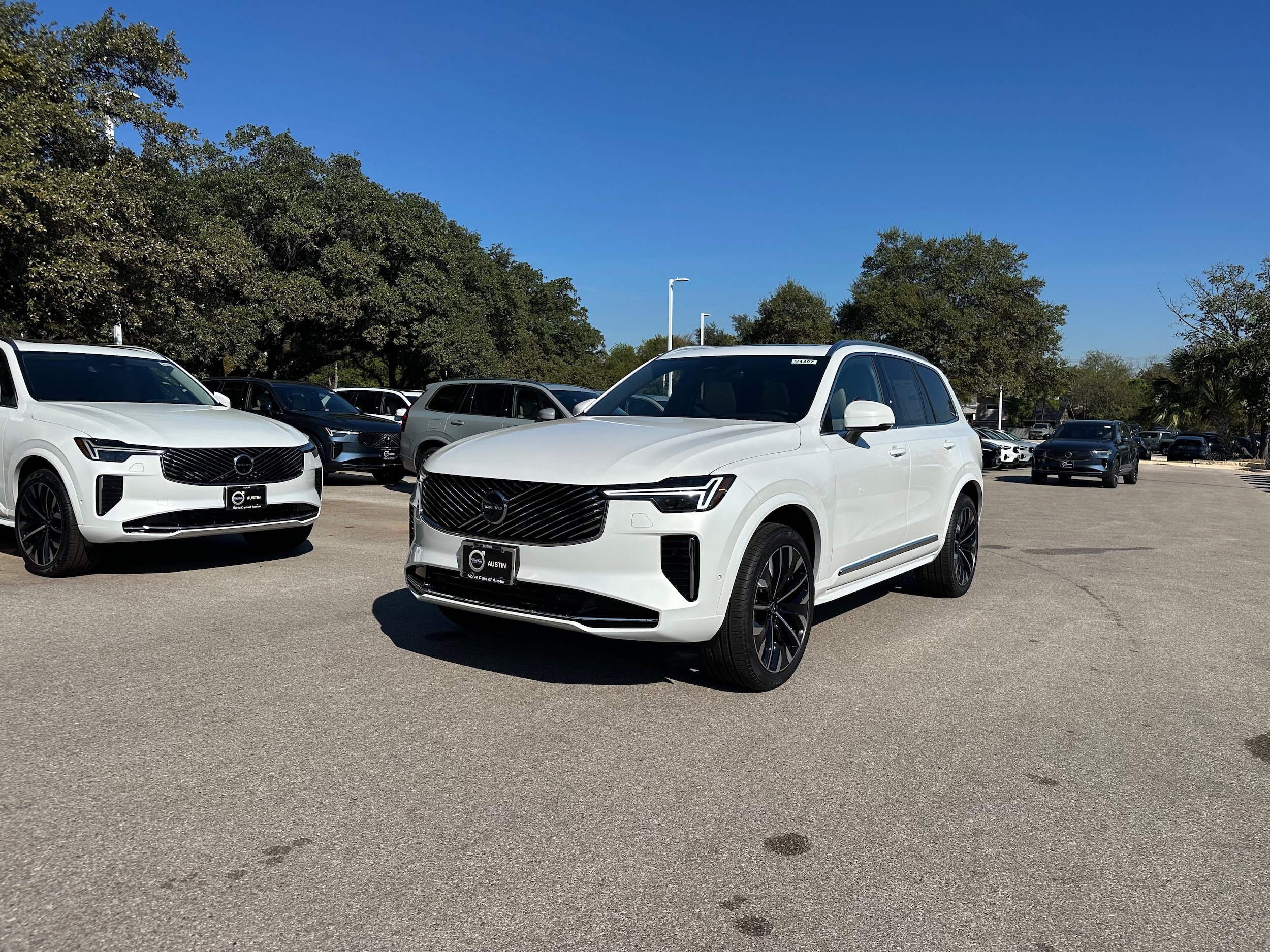 New 2026 Volvo XC90 B6 Ultra w/ Protection Package AWD/4WD image 2