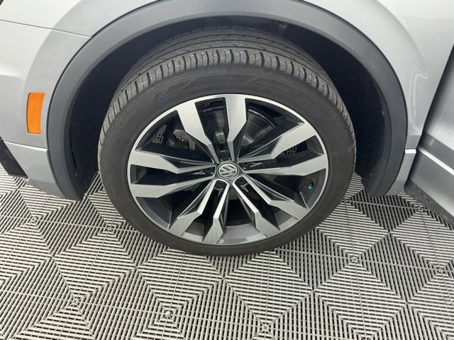 Used 2020 Volkswagen Tiguan SEL Premium R-Line AWD/4WD image 18